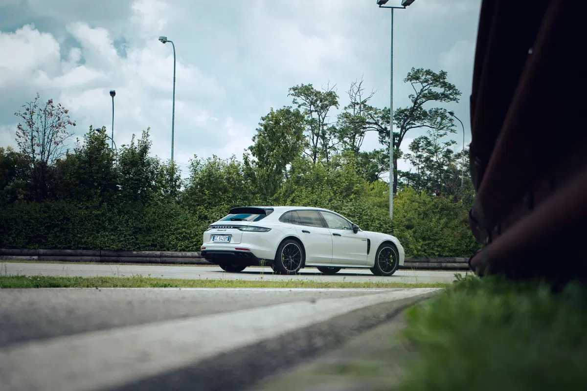 Porsche Panamera 4S e-Hybrid, PRO e CONTRO. La pagella e tutti i numeri della prova strumentale (22)