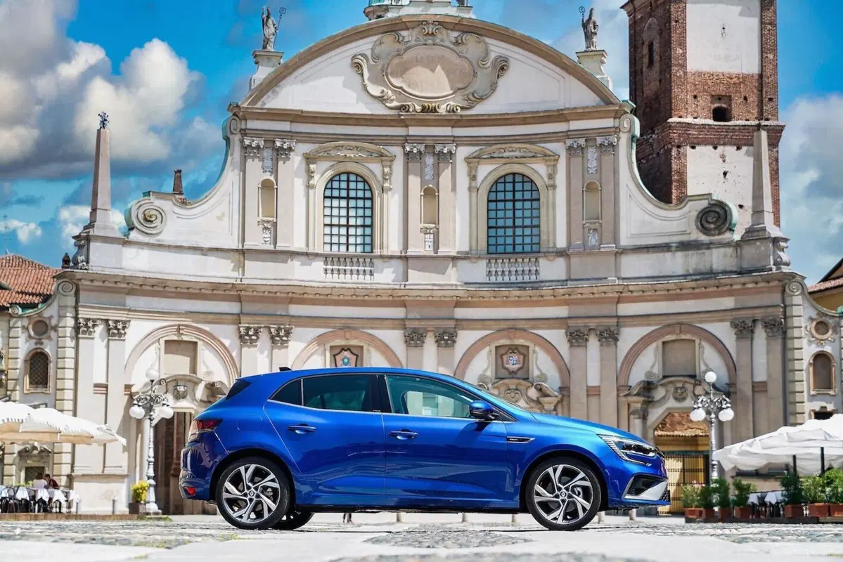 Megane E-Tech Plug-in Hybrid: maturità tecnologica (10)