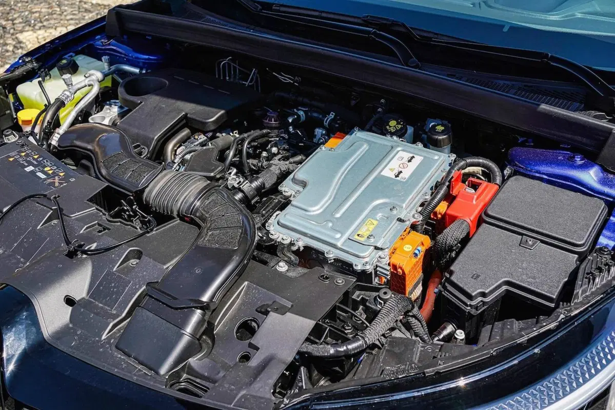 Megane E-Tech Plug-in Hybrid: maturità tecnologica (13)