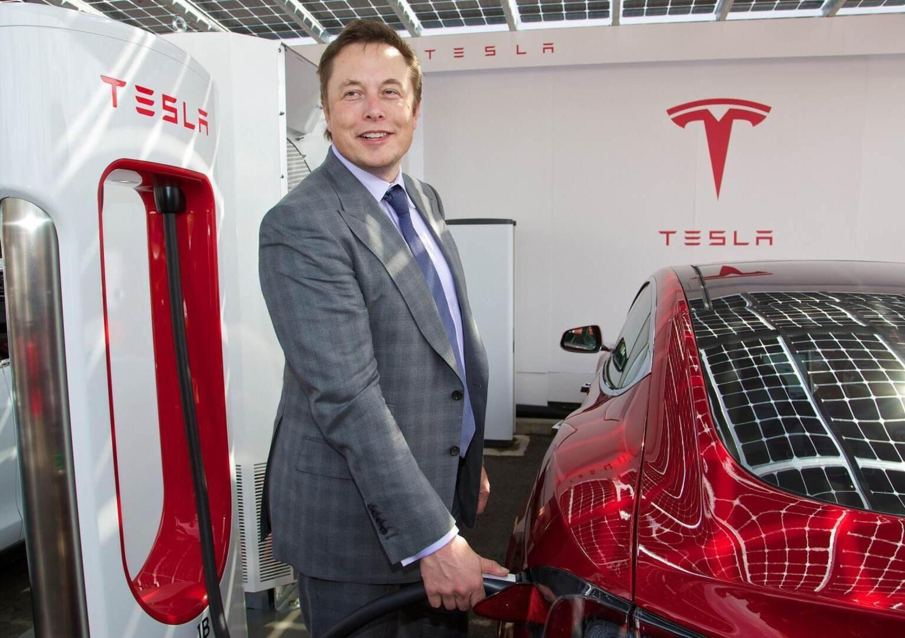 Tesla potrebbe guadagnare 25 miliardi di dollari l&rsquo;anno dall&#039;apertura della rete di ricarica