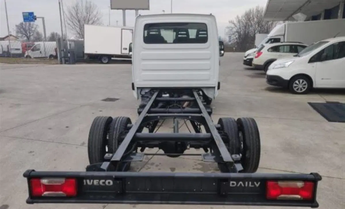 Iveco Daily Telaio (2014-->>) (6)