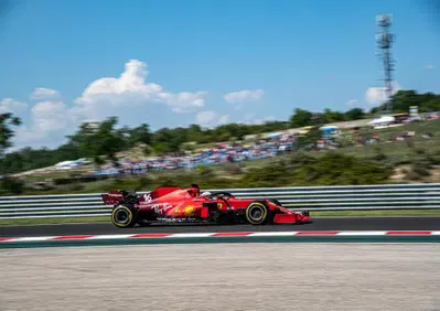 F1, Leclerc promuove il Venerdì della Ferrari