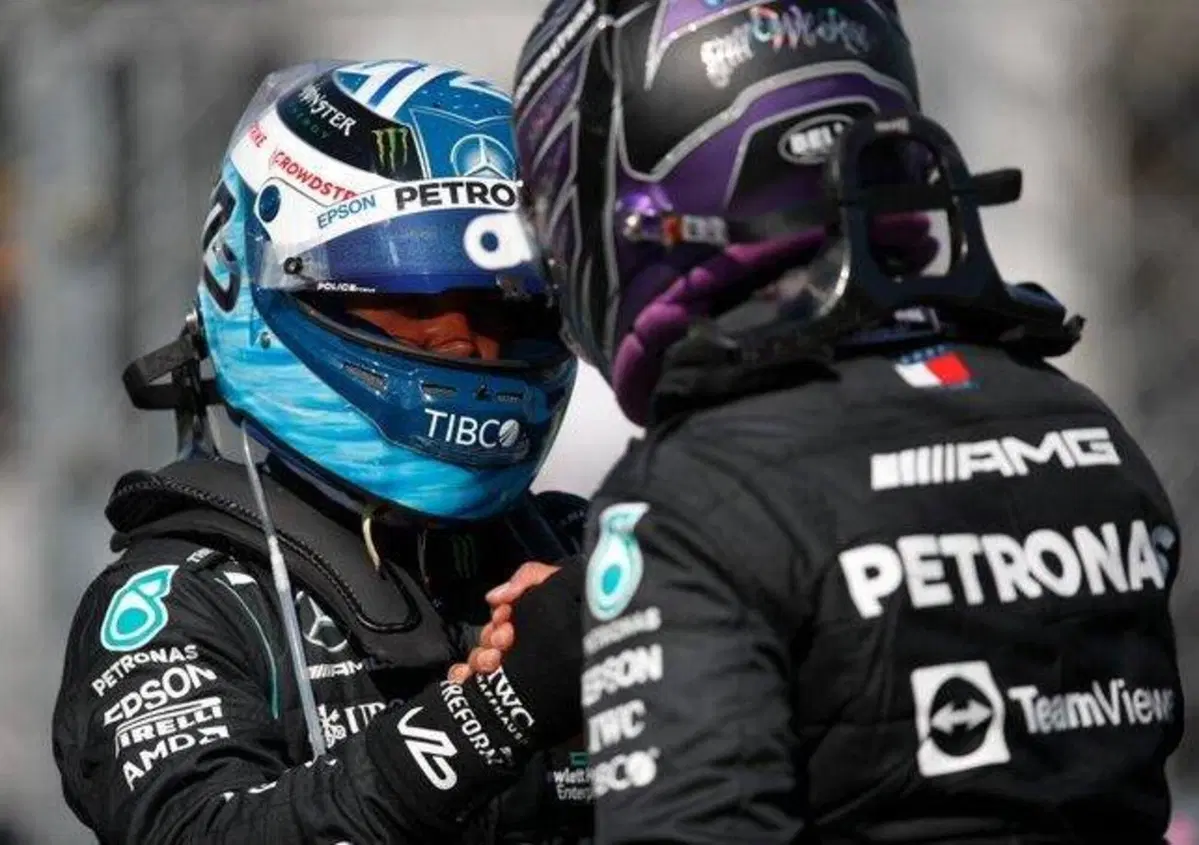F1, GP Ungheria 2021: Hamilton risponde alle polemiche con la 101&deg; pole