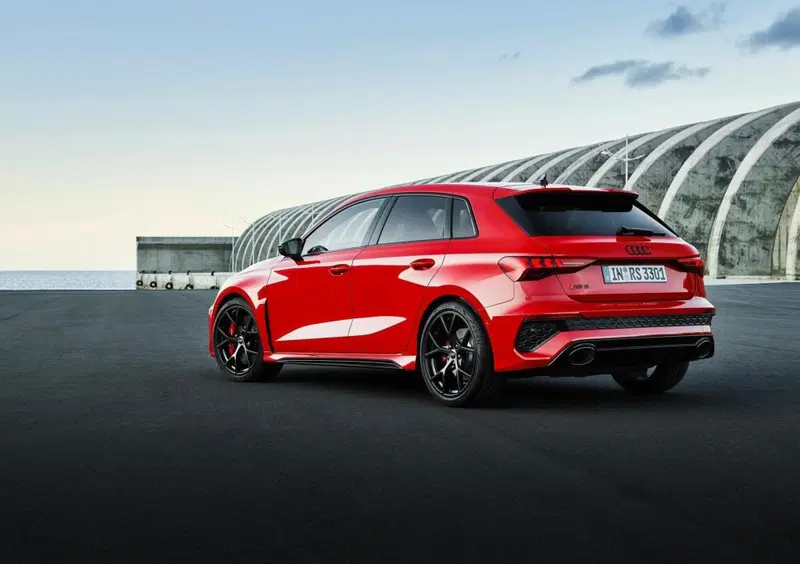 Audi RS 3 Sportback (2021-->>) (30)