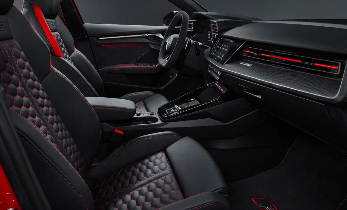 Audi RS 3 Sportback 3 TFSI quattro S tronic (36)