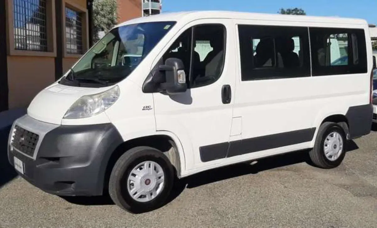 Fiat Ducato Furgone Vetrato 33 MH1 2.2 mjt3 140cv  serie 8 (18)