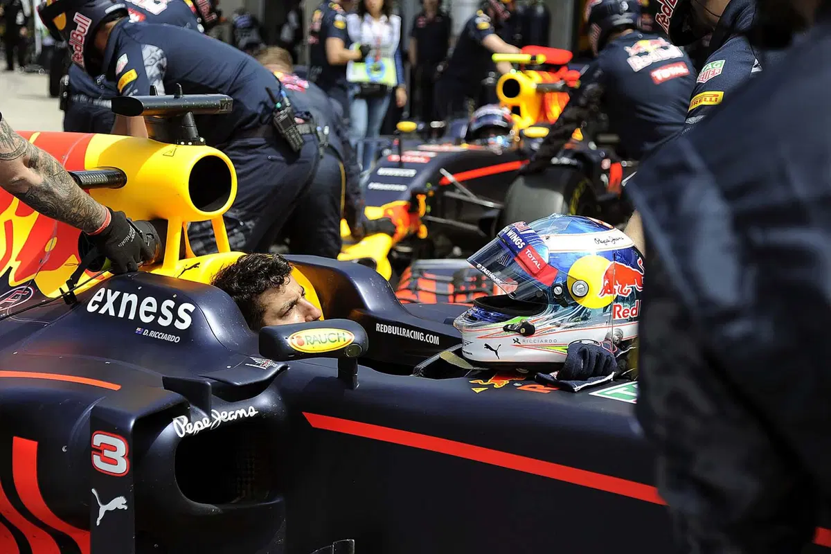 F1, Gp Canada 2016, FP2: Hamilton al top (28)