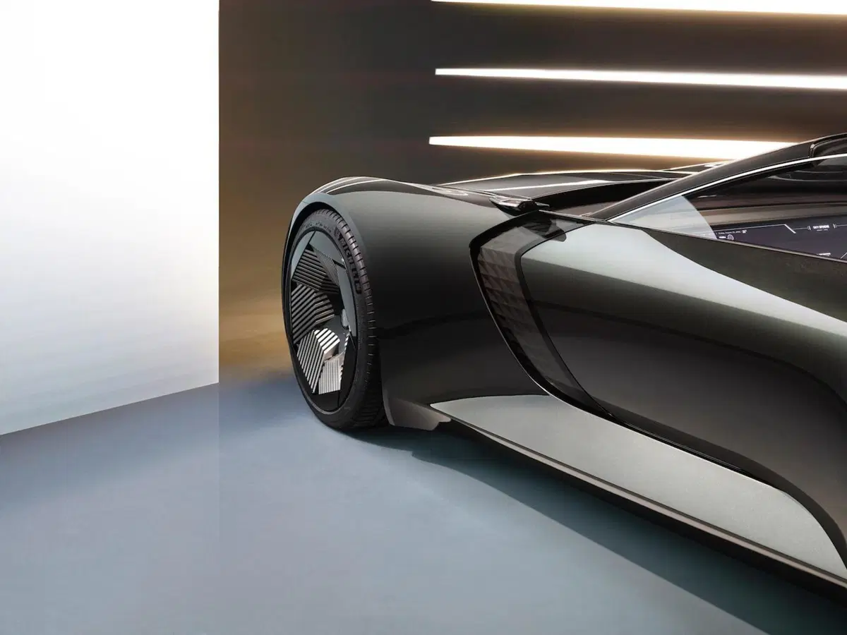 Audi Skysphere concept, Ecco il prototipo elettrico hi-tech (13)