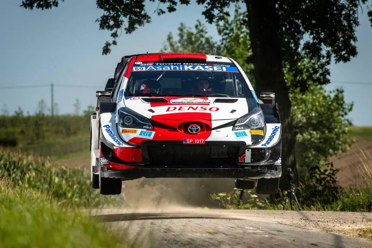 WRC21. Belgio. Neuville e Wydaeghe nella Gara perfetta delle Hyundai (8)