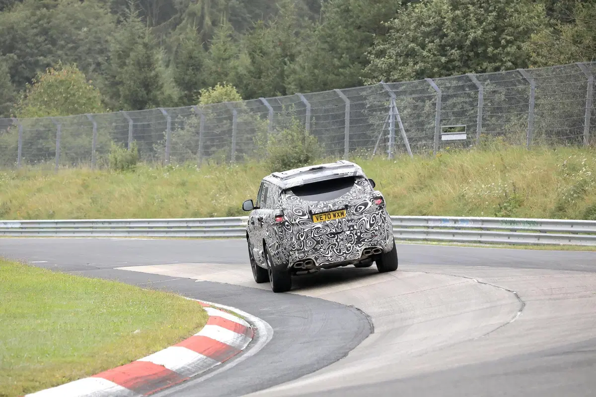 Foto spia: Range Rover Sport SVR (10)