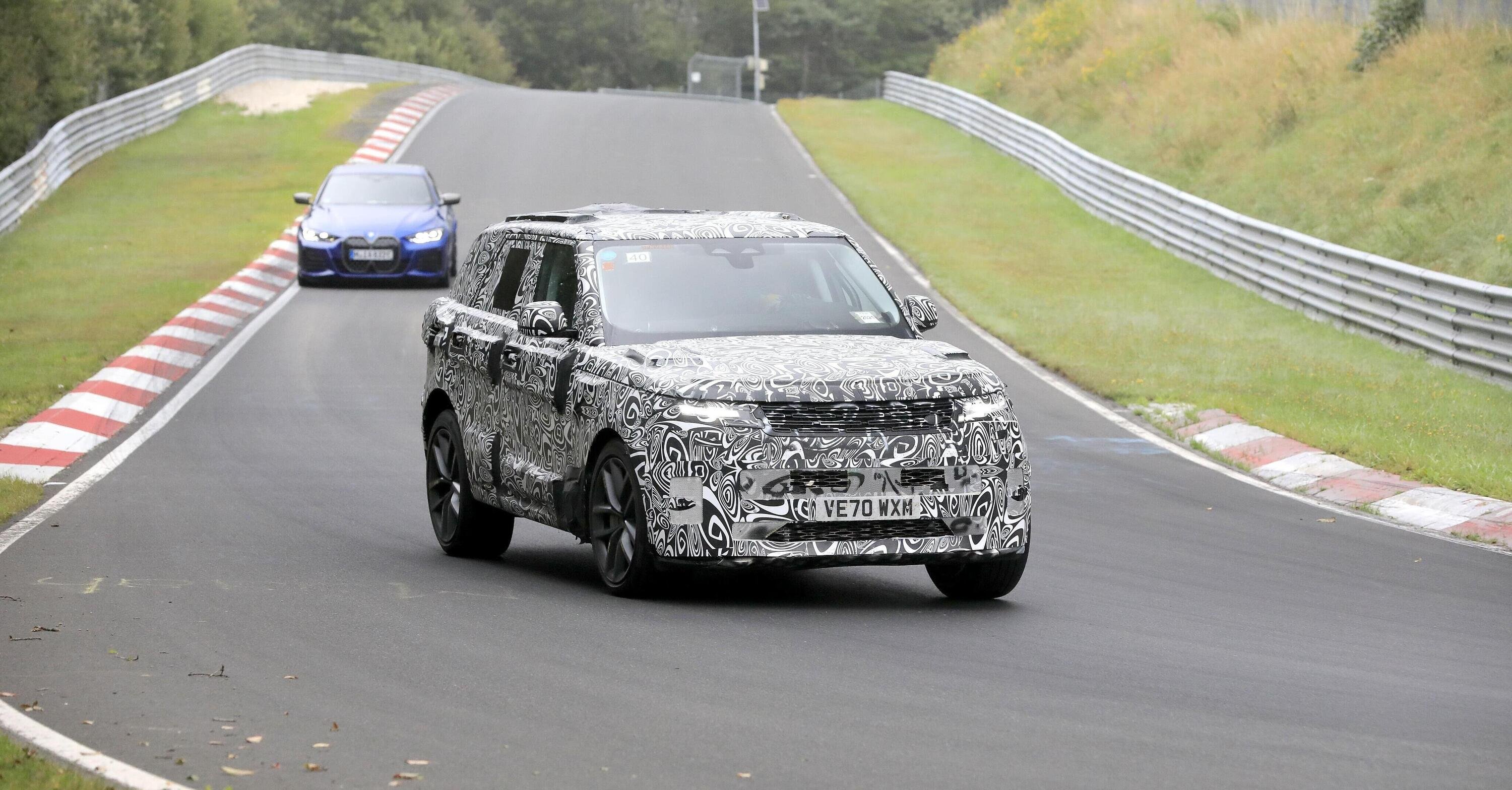 Range Rover Sport SVR compare in delle nuove foto
