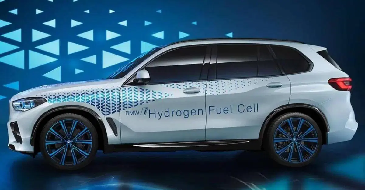 BMW iX5 a idrogeno sar&agrave; all'IAA 2021