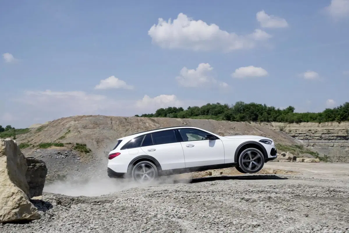 Mercedes: tutti i dettagli della Classe C All Terrain (4)