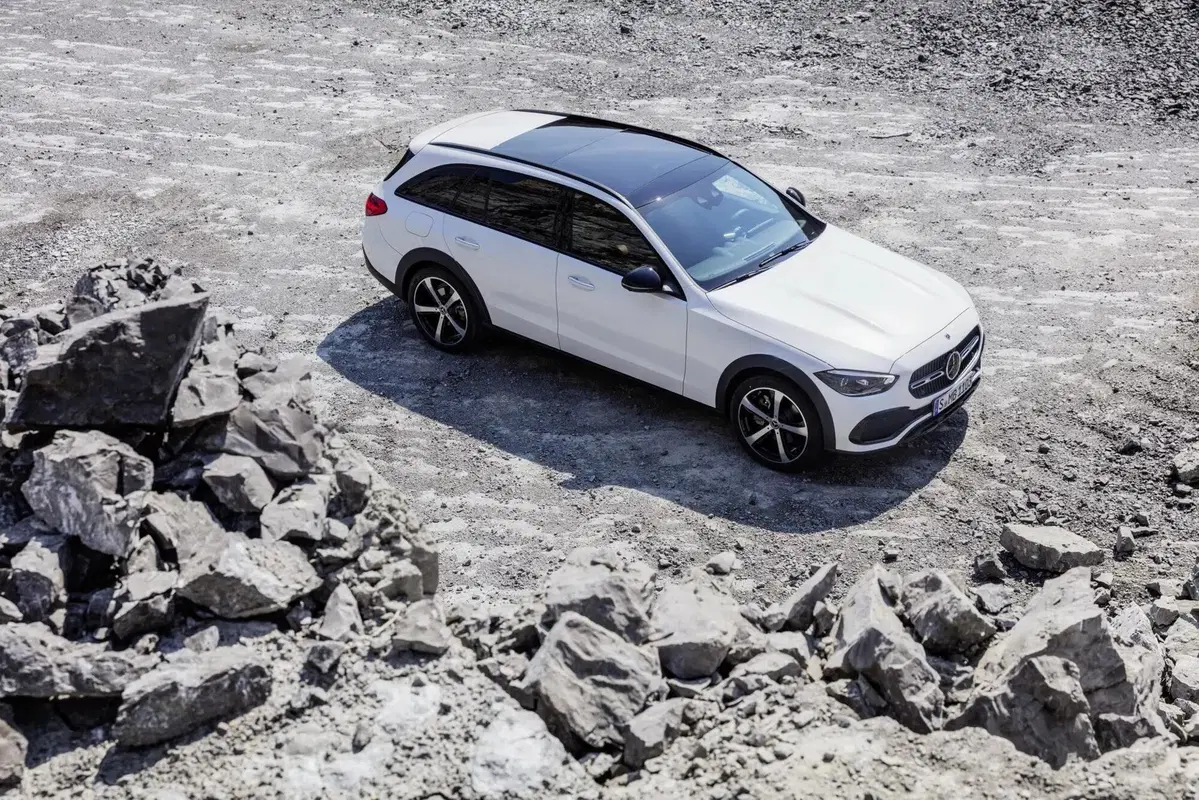 Mercedes: tutti i dettagli della Classe C All Terrain (5)