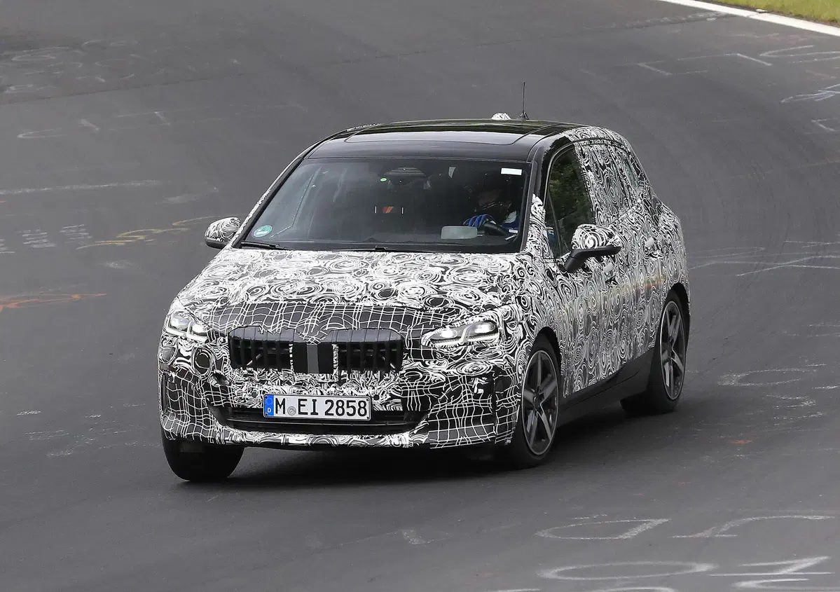 Le prime immagini spia della nuova Bmw Serie 2 Active Tourer