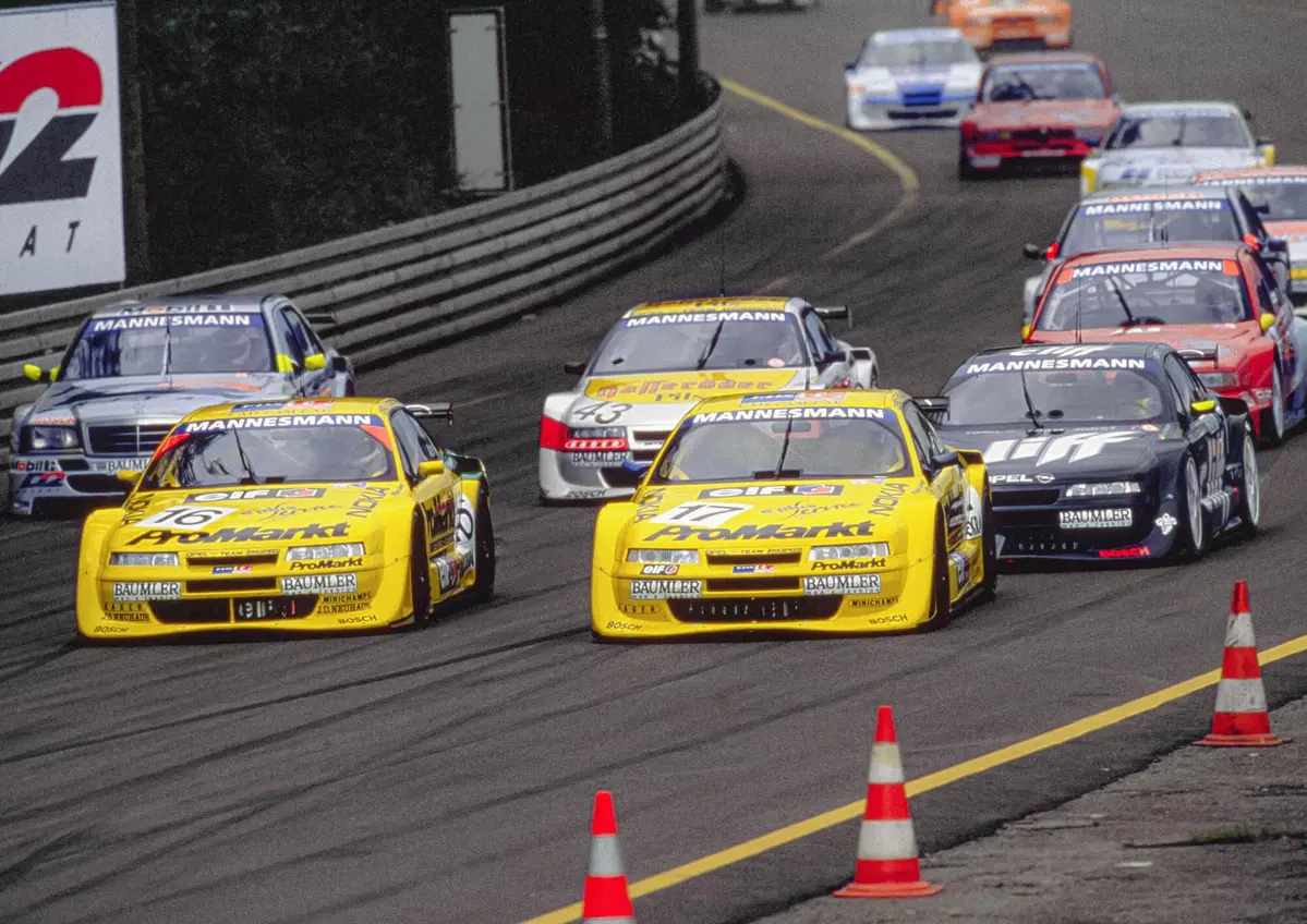 30 anni e 4 ruote, Confronto coupé: Opel Calibra Vs Nissan 200SX (Silvia) (11)