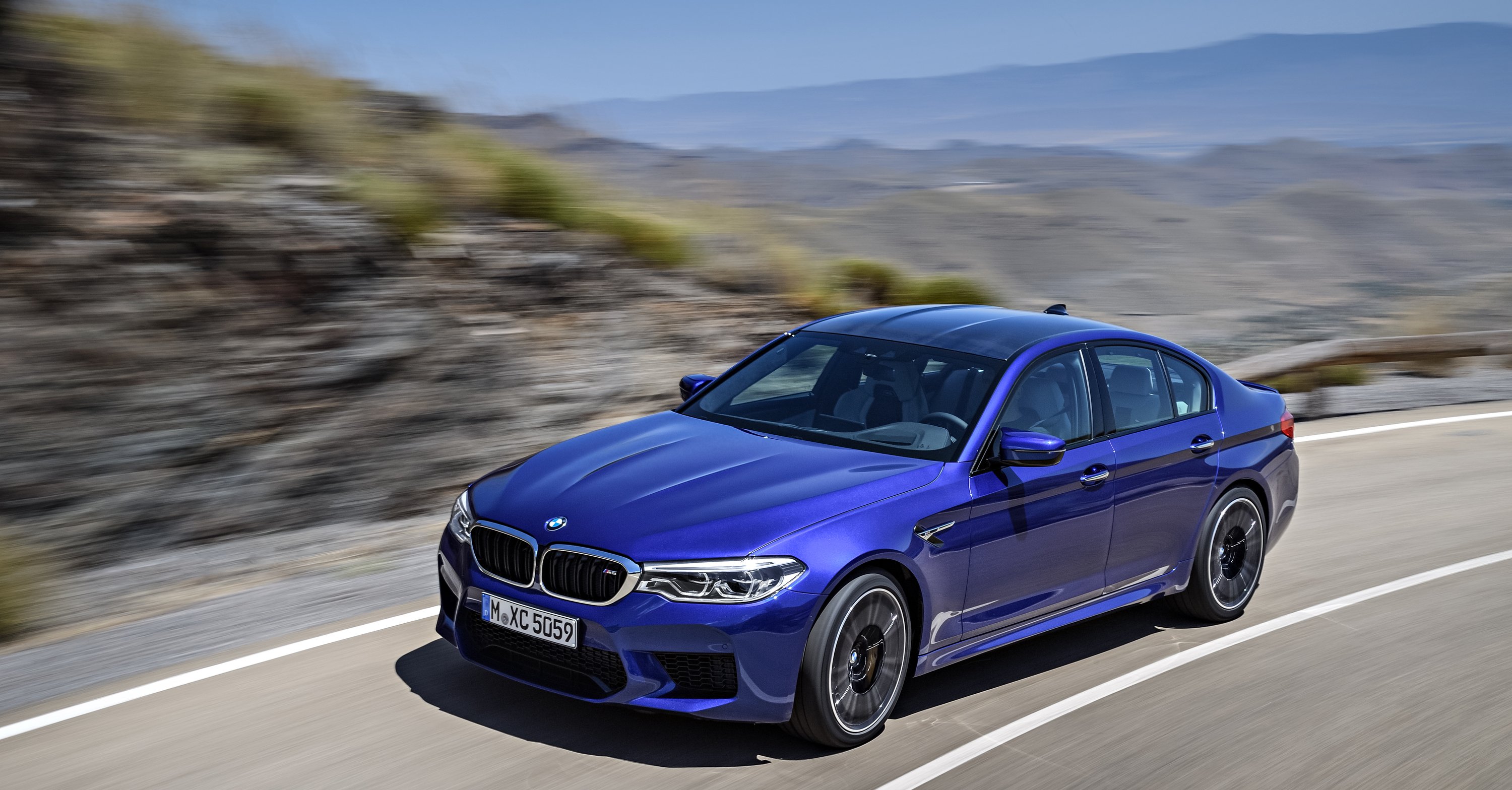 Nuova M5, Il V8 BMW mette la spina [video 0-100 top]