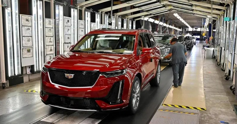 In GM superano anche Tesla? Il nuovo volante "spaziale"