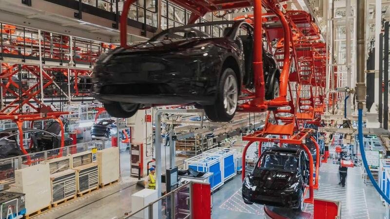 Elon Musk conferma: Cina batte California, in volumi produzione Tesla Gigafactory