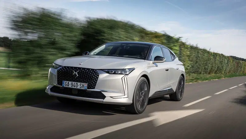 Stellantis mostra la DS 4 nei suoi dettagli