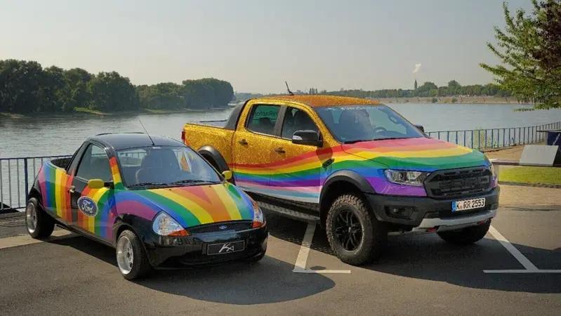 Ford dove gli altri non arrivano: presentato il &ldquo;Very Gay Raptor"