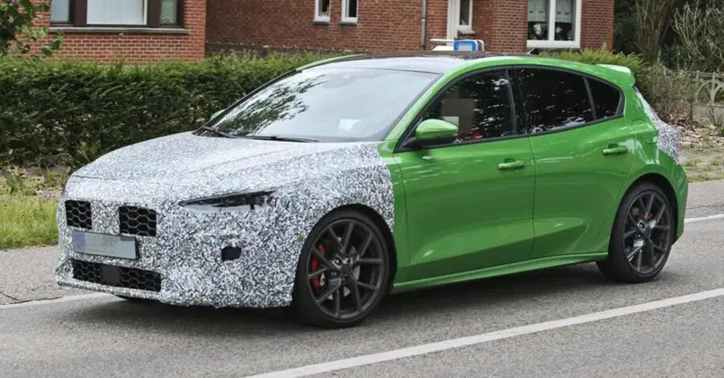 La Ford Focus ST all'ultimo restyling: cattiva quanto basta?