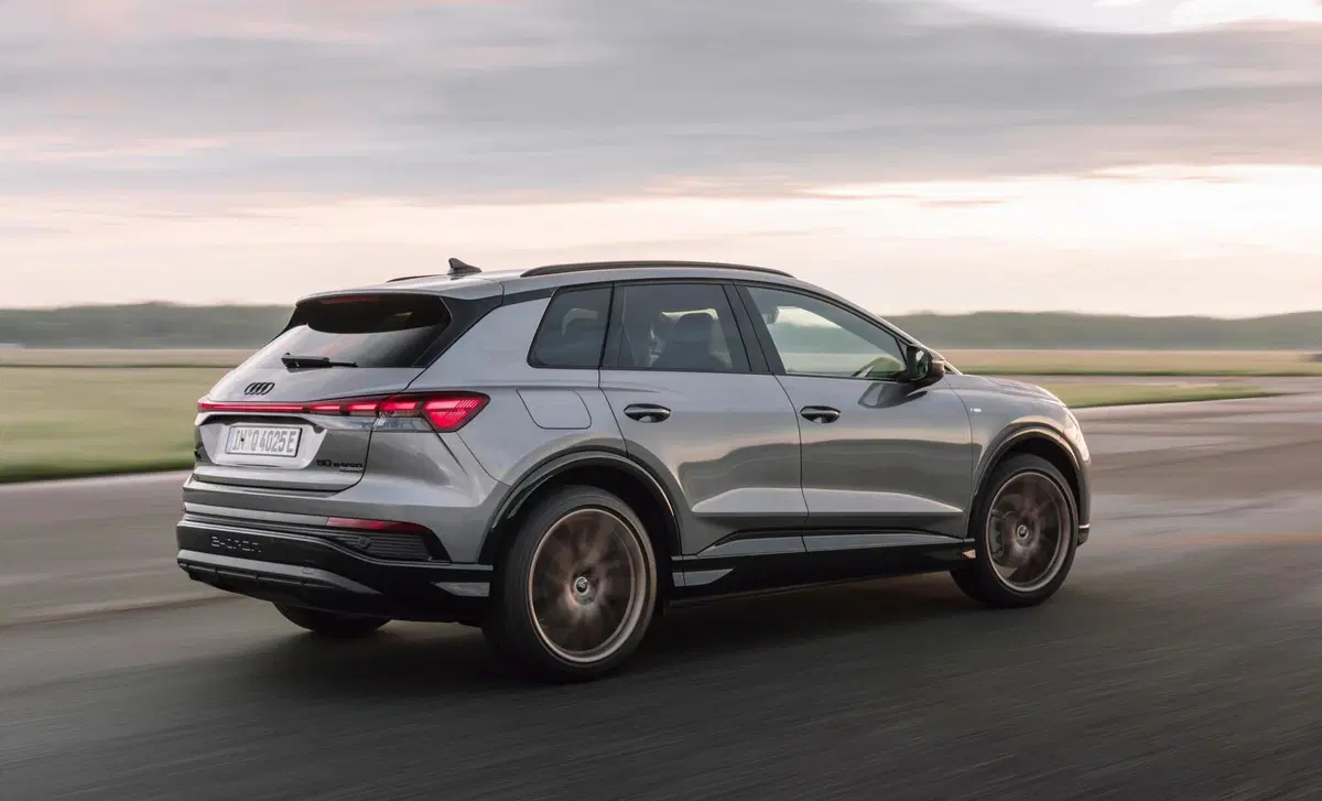 Audi Q4 Q4 45 e-tron quattro Business Advanced (5)