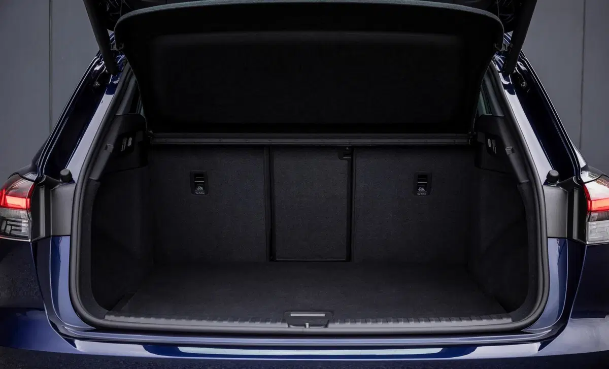 Audi Q4 Q4 45 e-tron quattro Business Advanced (13)