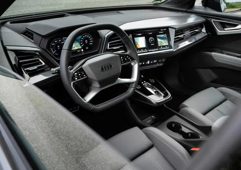 Audi Q4 (14)