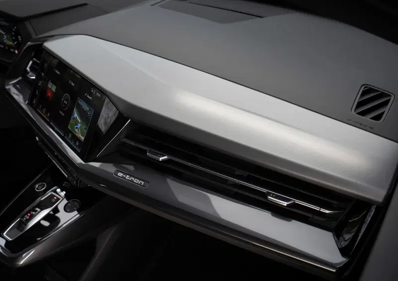 Audi Q4 (16)