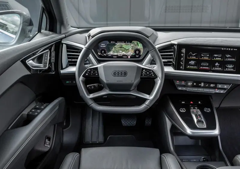 Audi Q4 (10)