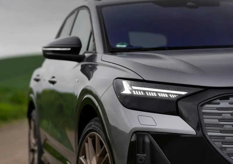 Audi Q4 (20)