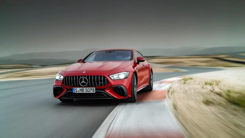 Mercedes-AMG GT 63 S E-Performance, 843 CV di potenza per l&rsquo;ibrido Plug-In [Video]