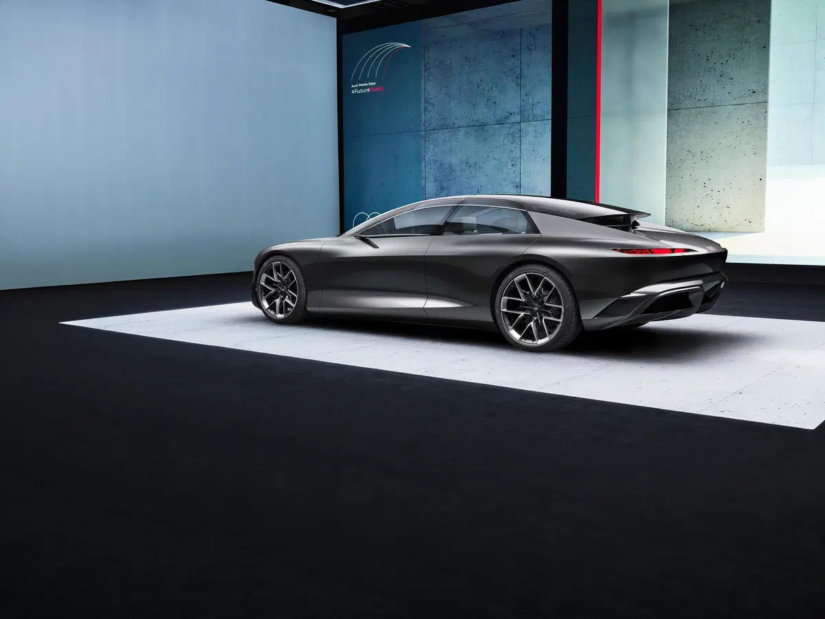 Audi Grandsphere: ecco il futuro dell'auto secondo i Quattro anelli di Ingolstadt (8)