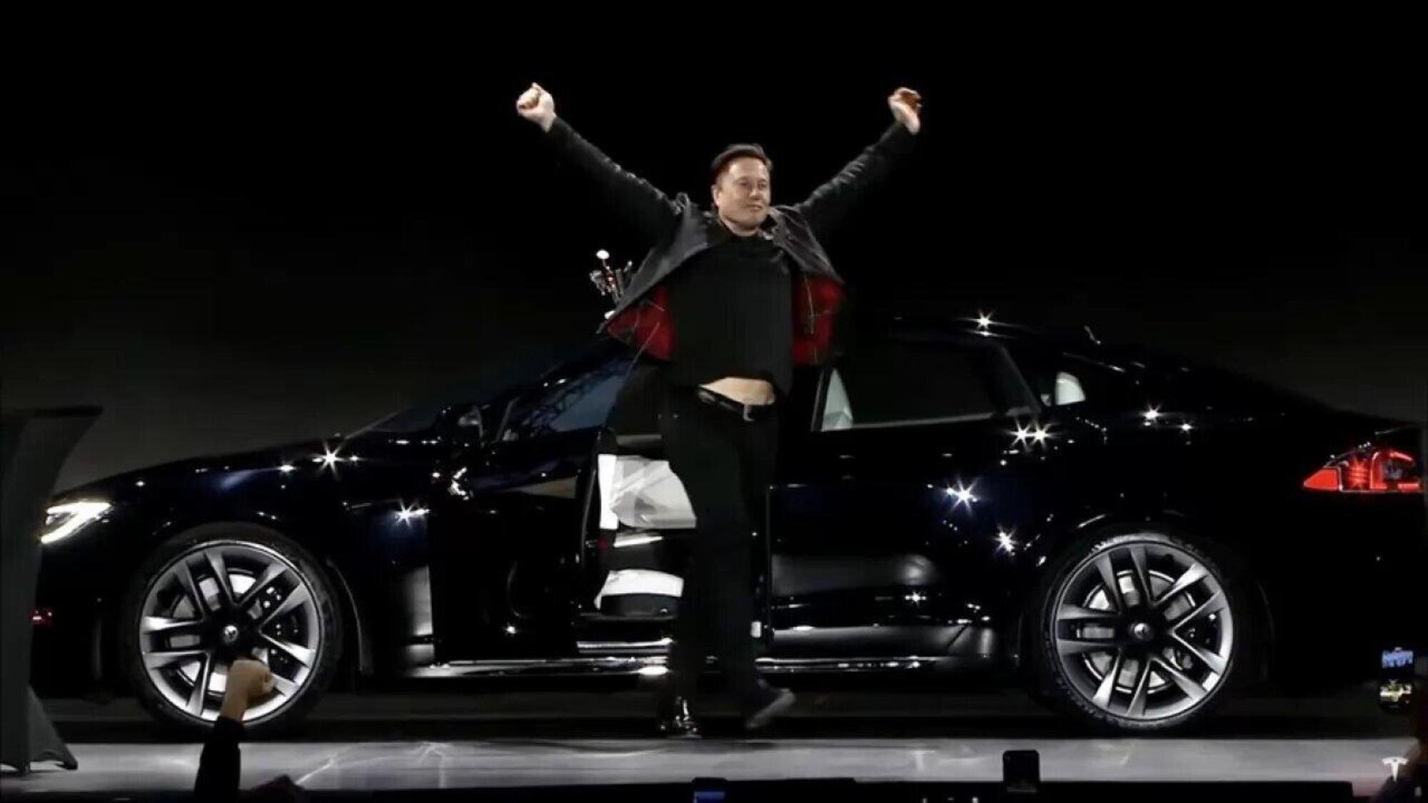 La gerarchia delle auto elettriche: Musk leader con Tesla, Volkswagen e SAIC-GM-Wuling subito dietro. Stellantis e Bmw inseguono 