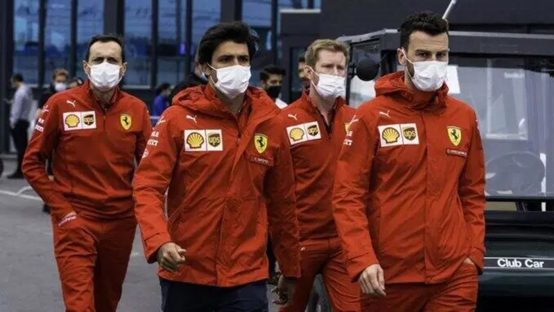 F1, Sainz: "Siamo pi&ugrave; vicini a Mercedes e Red Bull di quanto lo eravamo recentemente"