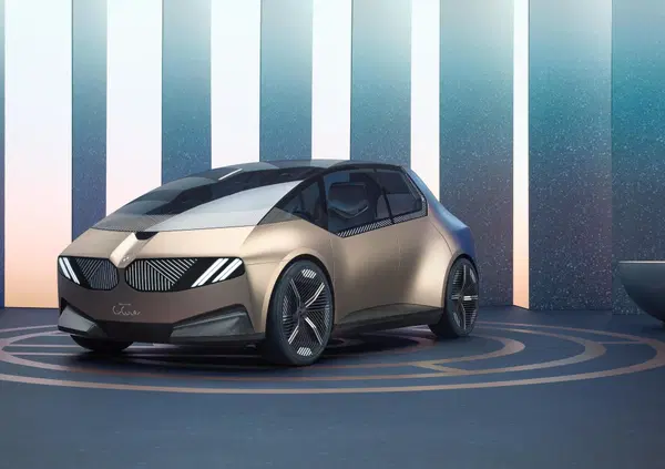 BMW i Vision Circular, la concept ecosostenibile al Salone di Monaco 2021 [Video]
