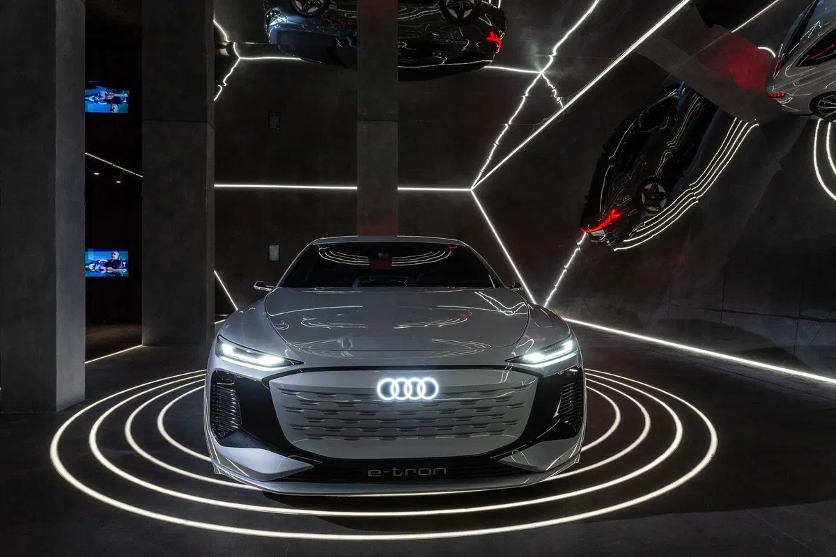 Elettrico, innovazione e futuro: Audi guarda avanti al Fuorisalone, ma senza forzare i tempi (13)