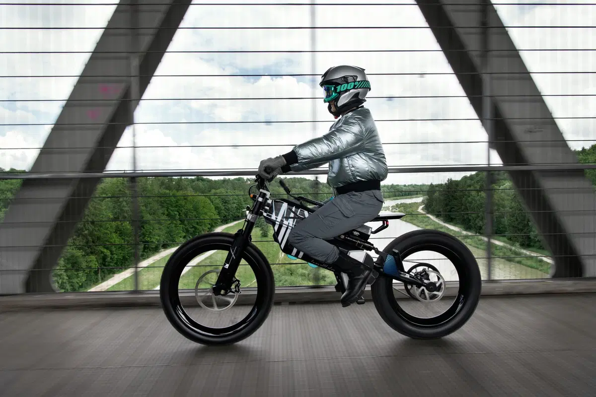 BMW Vision AMBY e i-Vision AMBY. Due proposte per la mobilità [VIDEO e GALLERY] (18)