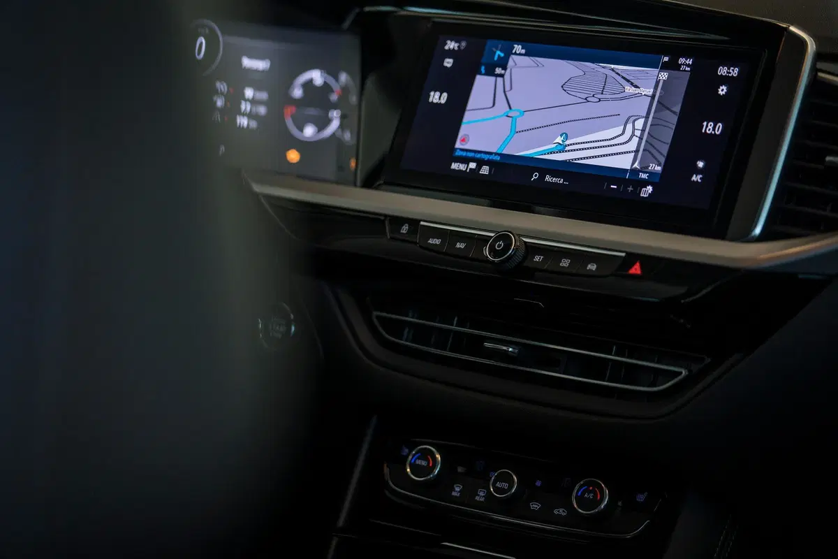 Prova Nuova Opel Grandland 2021, Il maquillage che ci voleva (5)