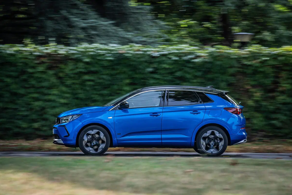 Prova Nuova Opel Grandland 2021, Il maquillage che ci voleva (10)