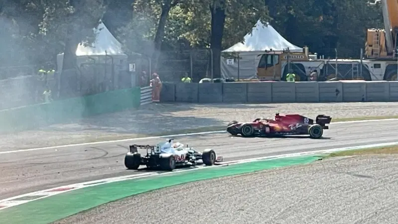 F1, GP Italia: Sainz a muro all'Ascari nelle FP2