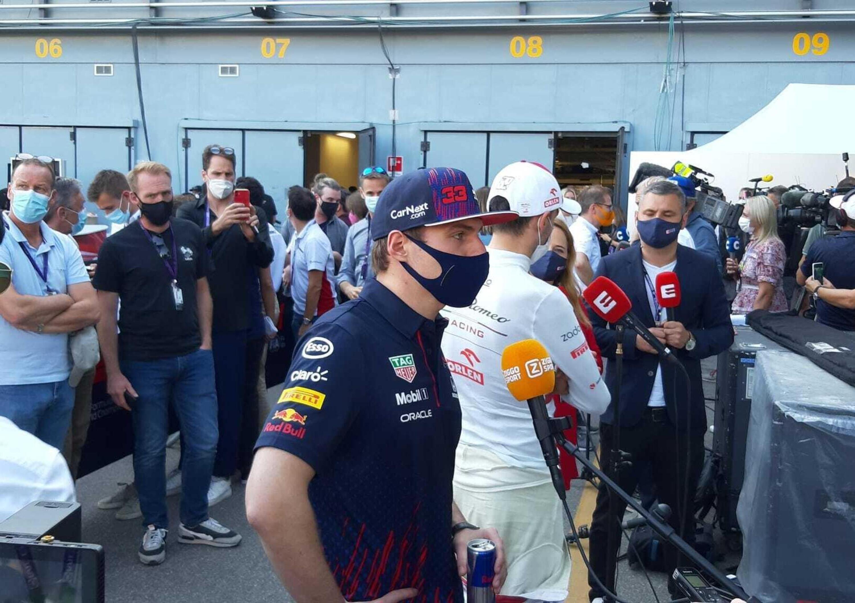F1, Verstappen accusa Hamilton di averlo buttato fuori