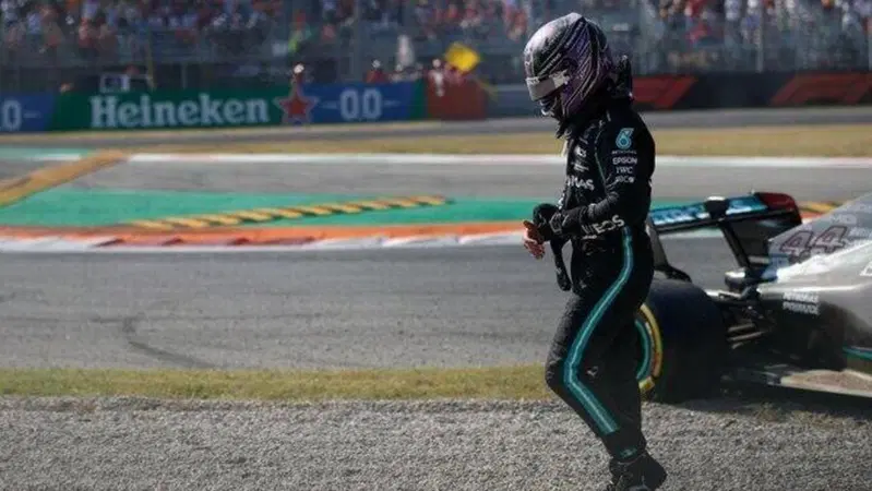 F1, Hamilton: "Verstappen sapeva che ci saremmo scontrati"