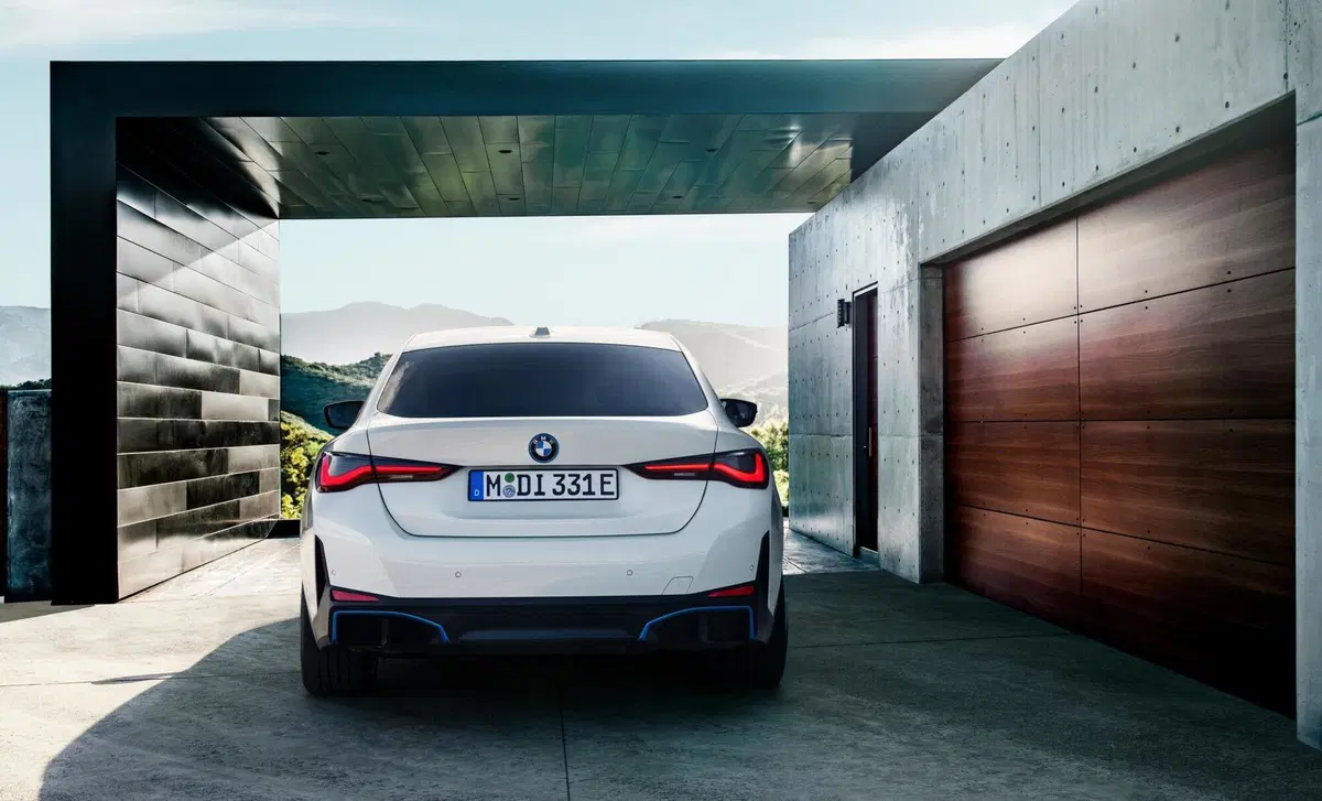BMW i4 i4 edrive35 Sport (23)