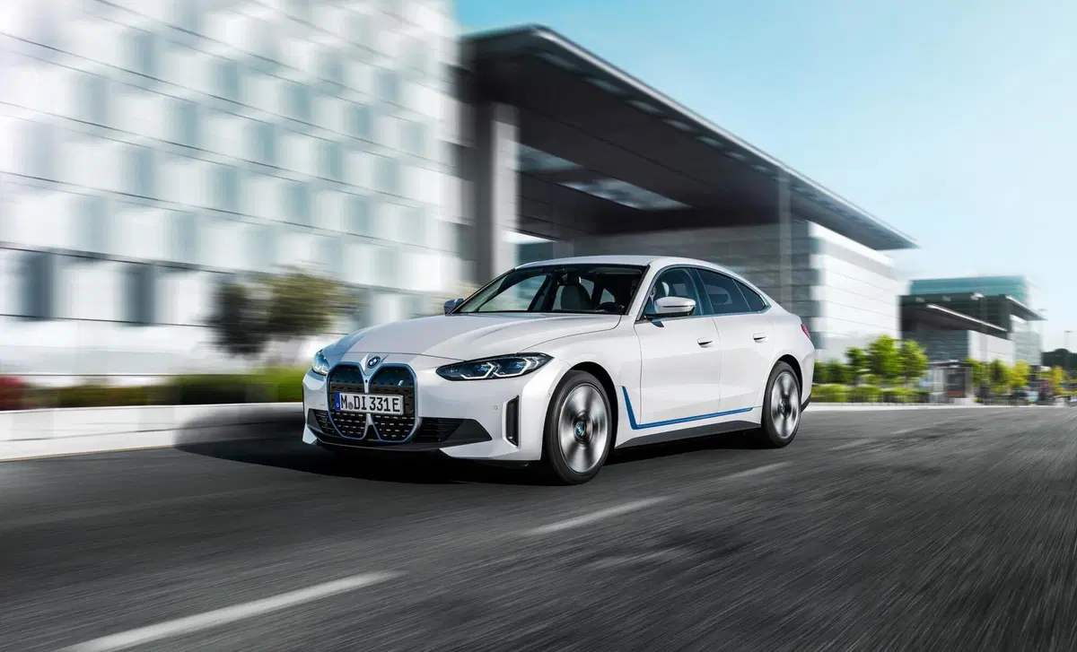 BMW i4 i4 edrive35 Sport (24)