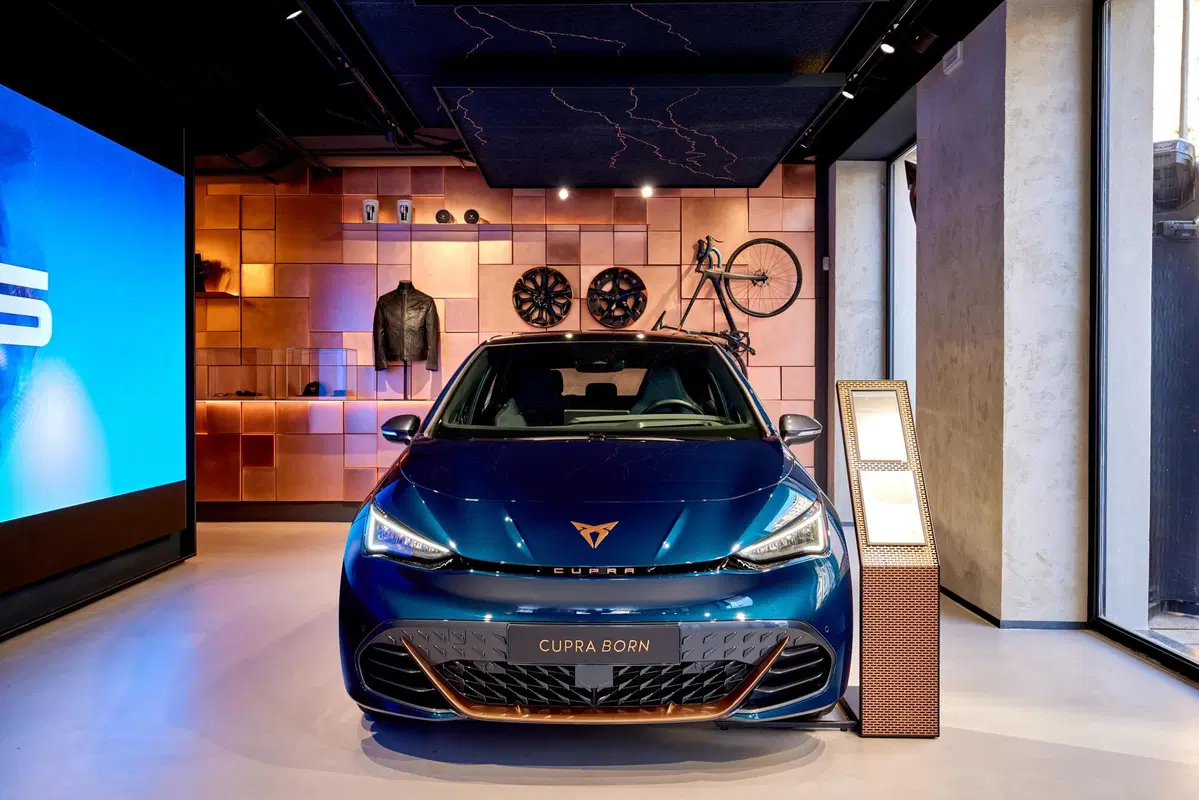 Nasce in Corso Como il Cupra Garage Milano (24)
