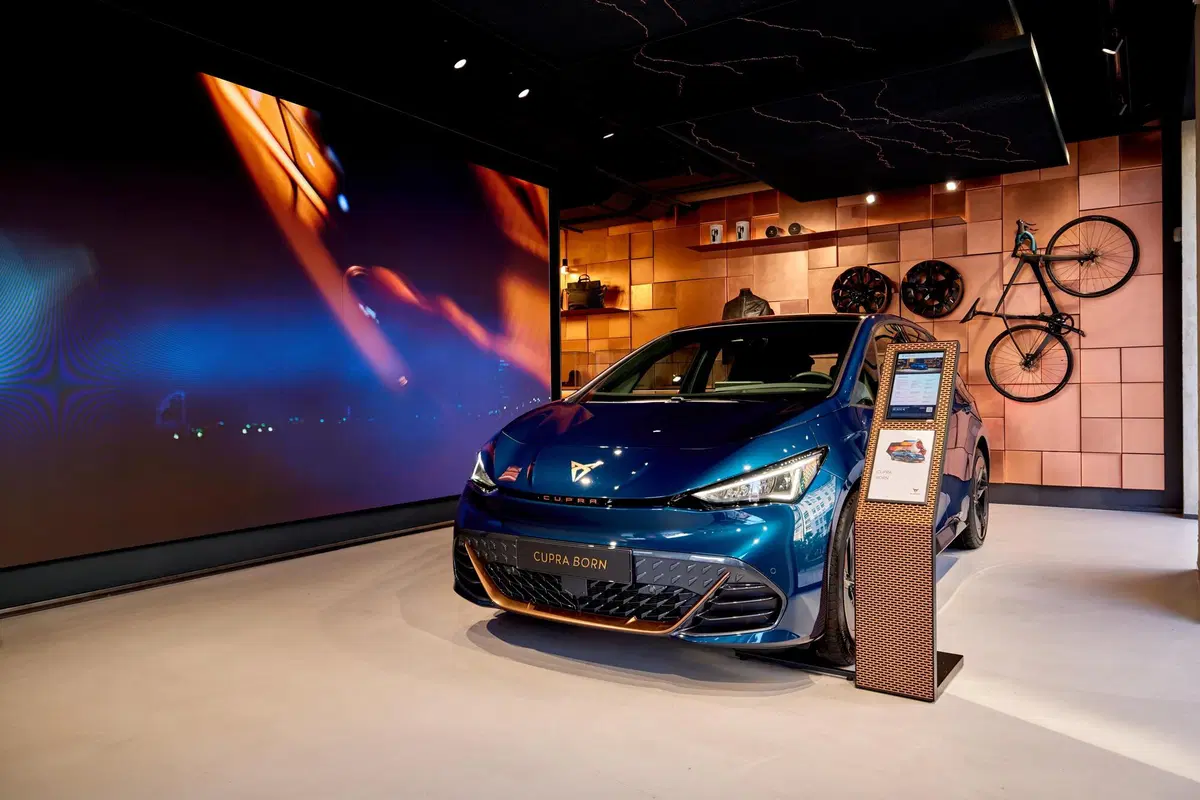 Nasce in Corso Como il Cupra Garage Milano (25)