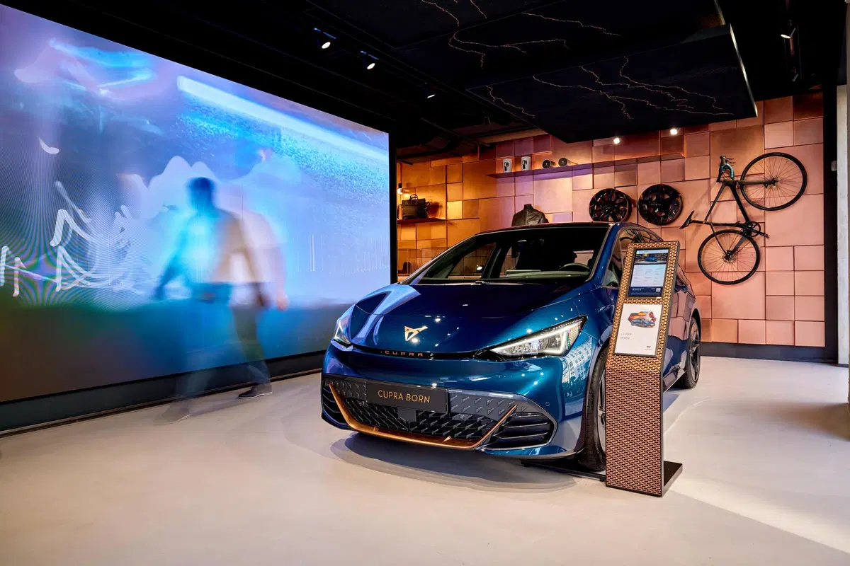 Nasce in Corso Como il Cupra Garage Milano (28)
