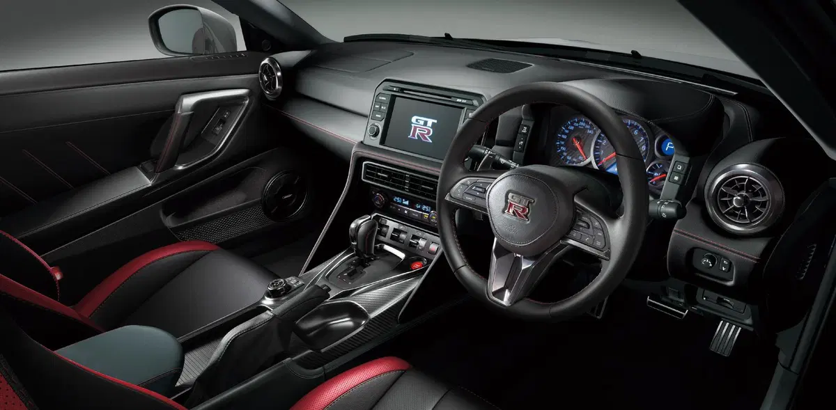 La nuova Nissan GT-R 2022 T-Spec Edition (8)
